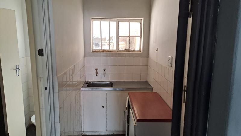 To Let commercial Property for Rent in North End Eastern Cape
